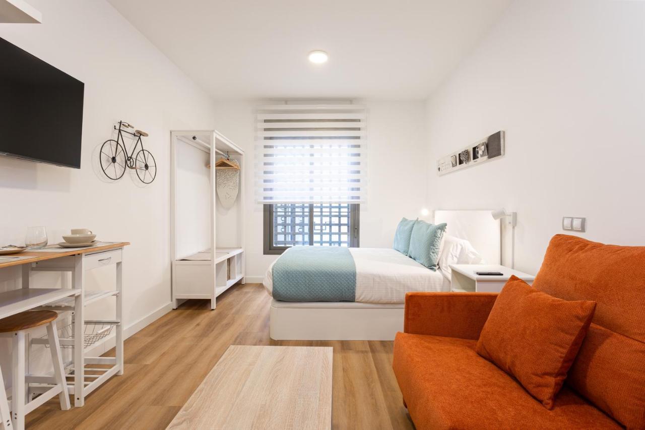 Apartments Holidays2Malaga City Center Buitenkant foto