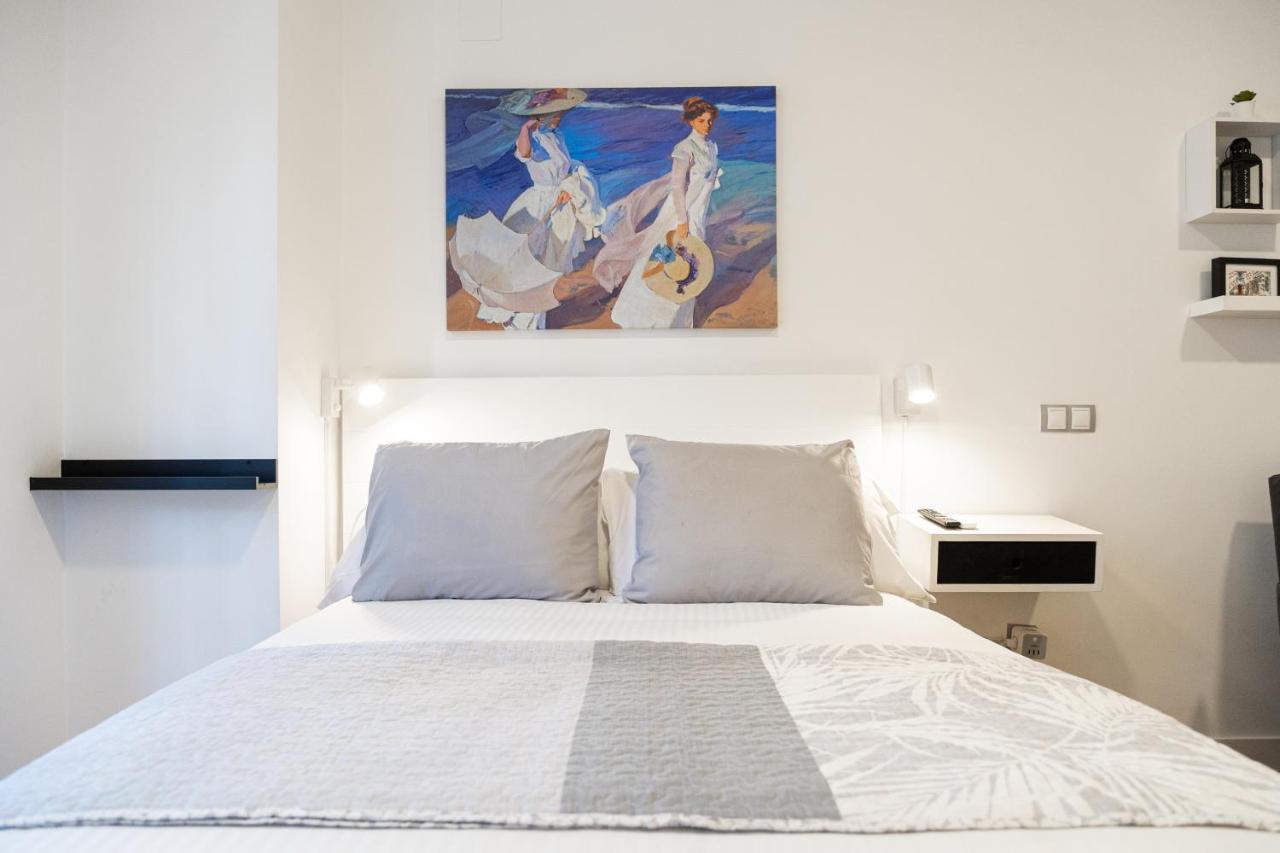 Apartments Holidays2Malaga City Center Buitenkant foto