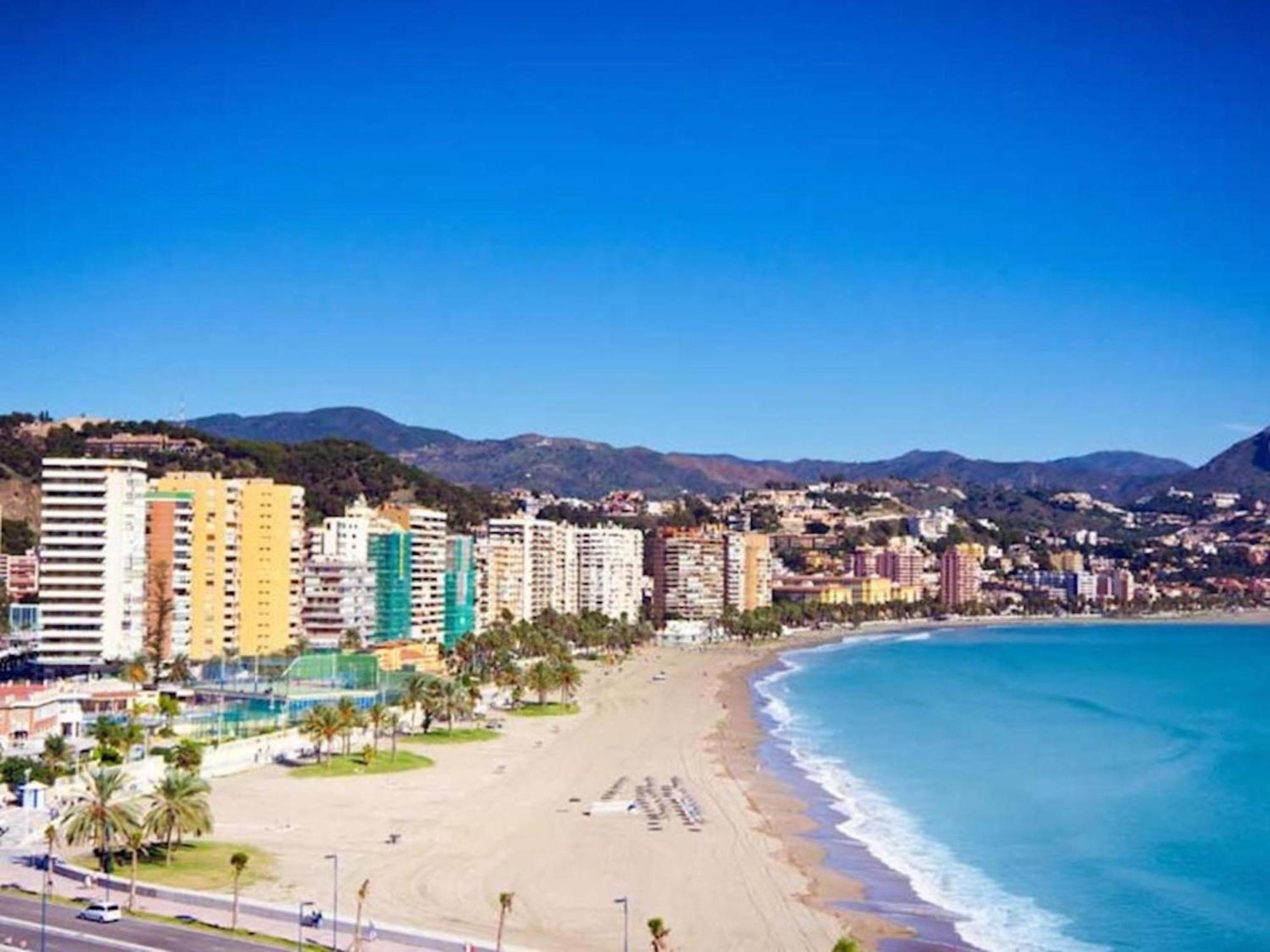 Apartments Holidays2Malaga City Center Buitenkant foto
