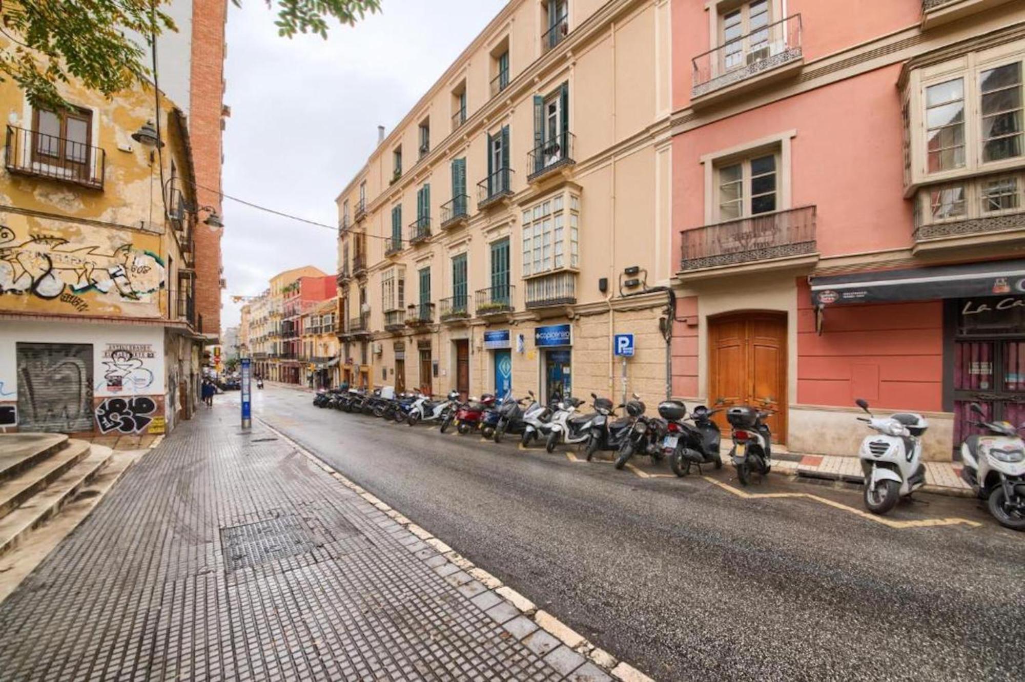 Apartments Holidays2Malaga City Center Buitenkant foto