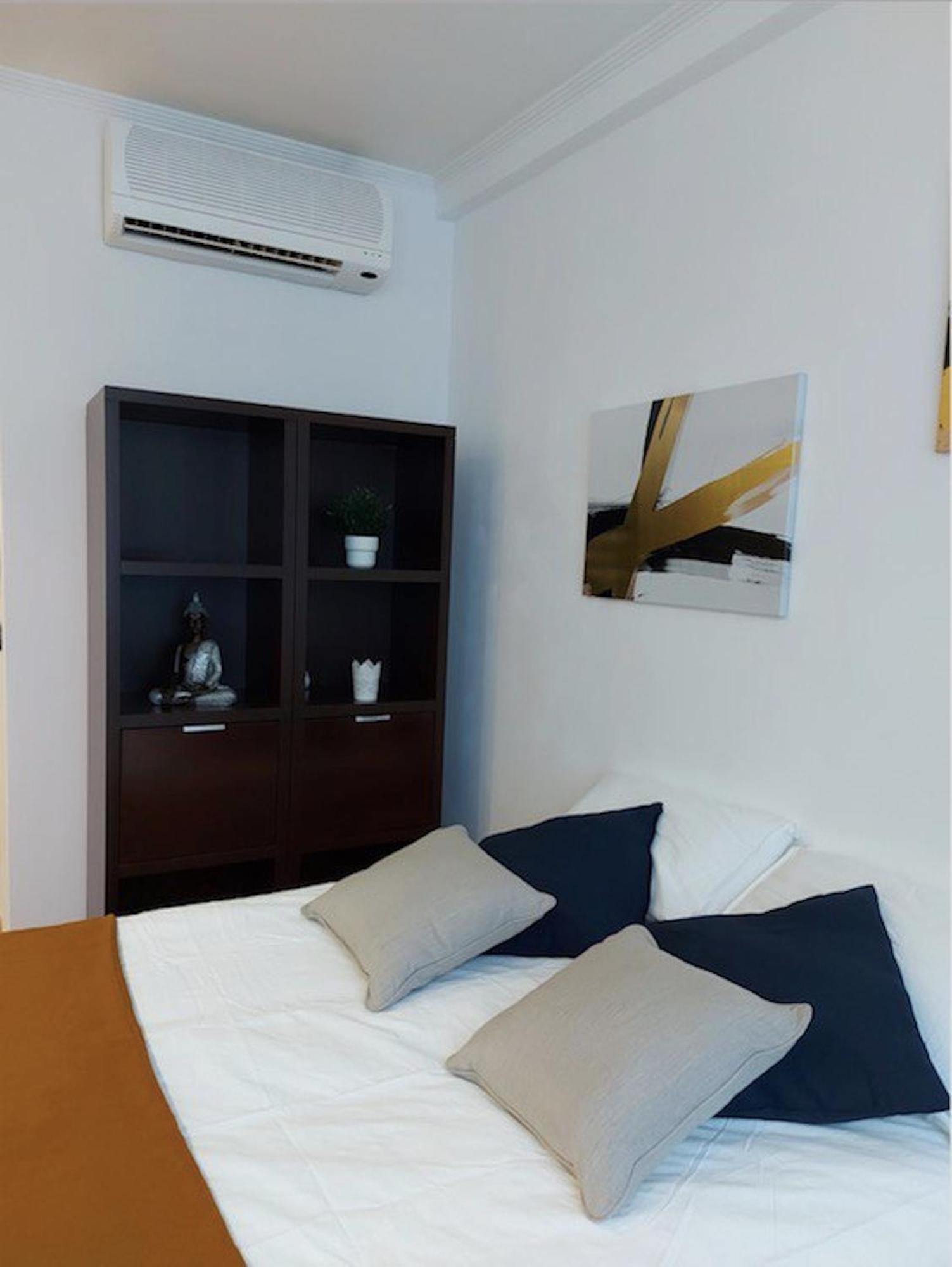 Apartments Holidays2Malaga City Center Buitenkant foto