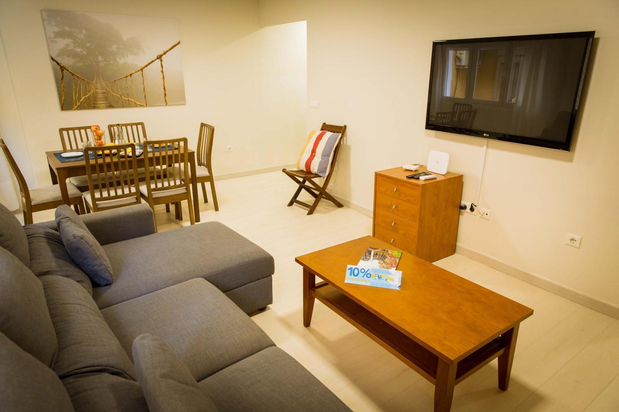 Apartments Holidays2Malaga City Center Buitenkant foto